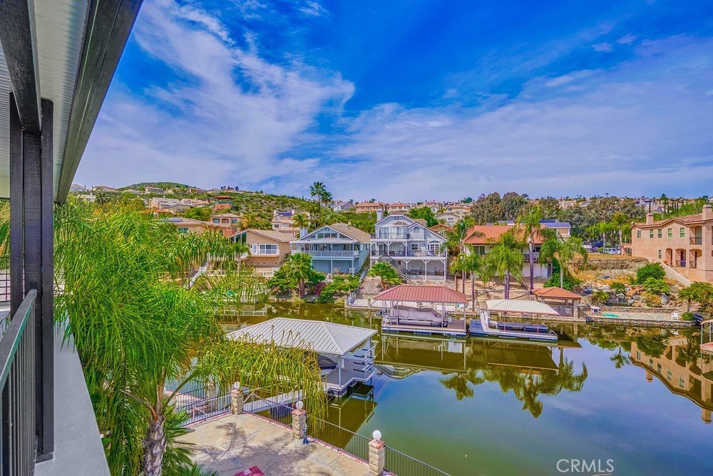 21975 Strawberry Lane