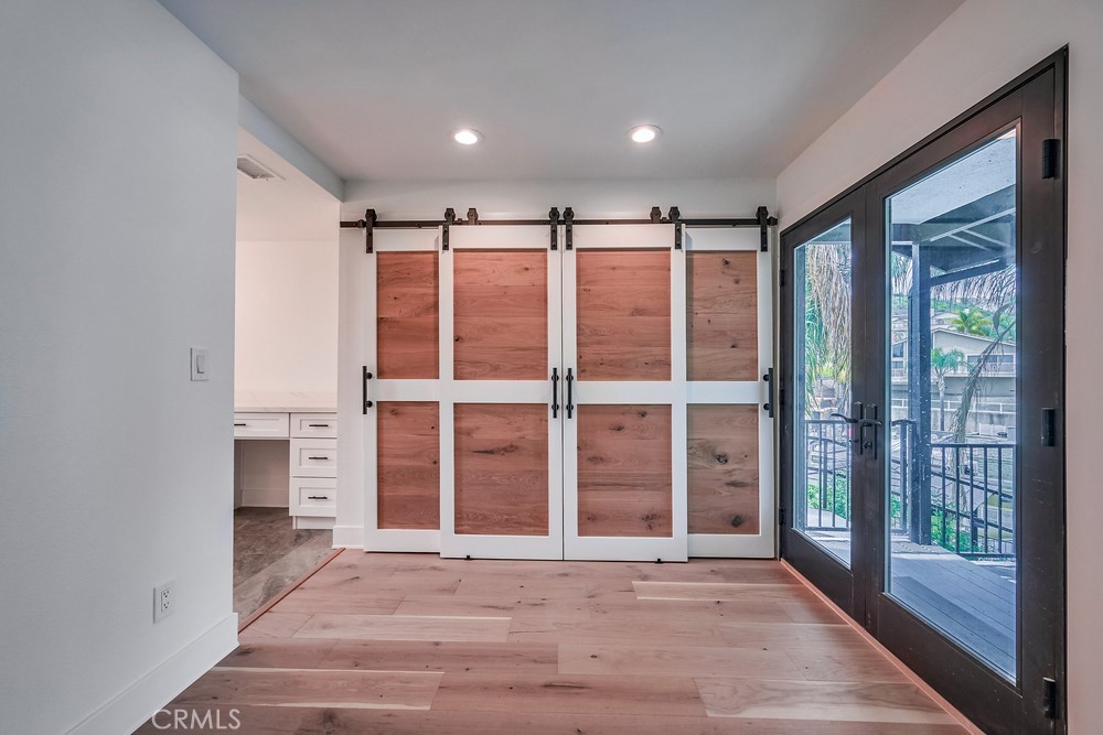 21975 Strawberry Lane