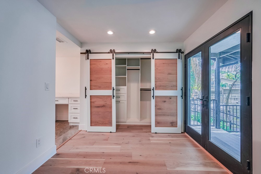 21975 Strawberry Lane