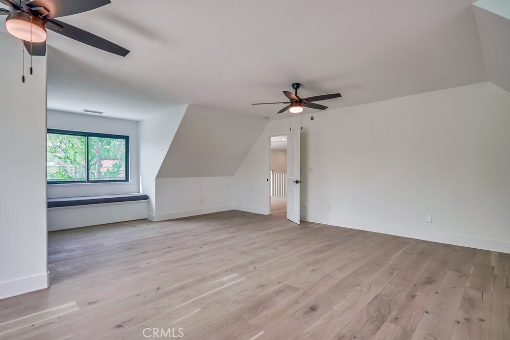 21975 Strawberry Lane