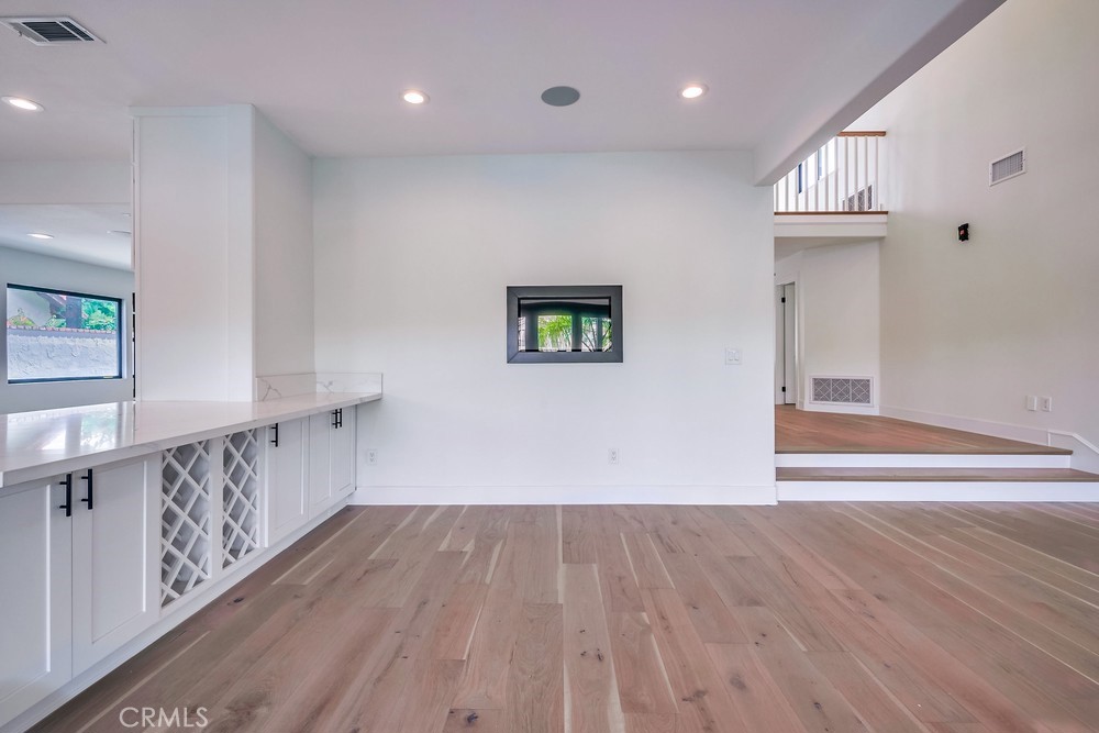 21975 Strawberry Lane