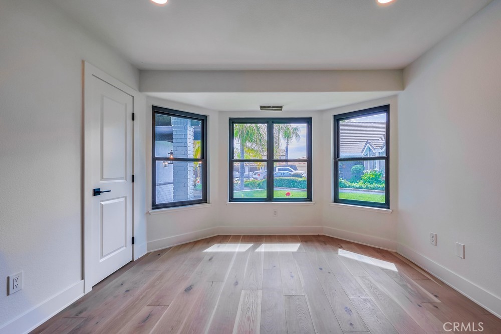 21975 Strawberry Lane