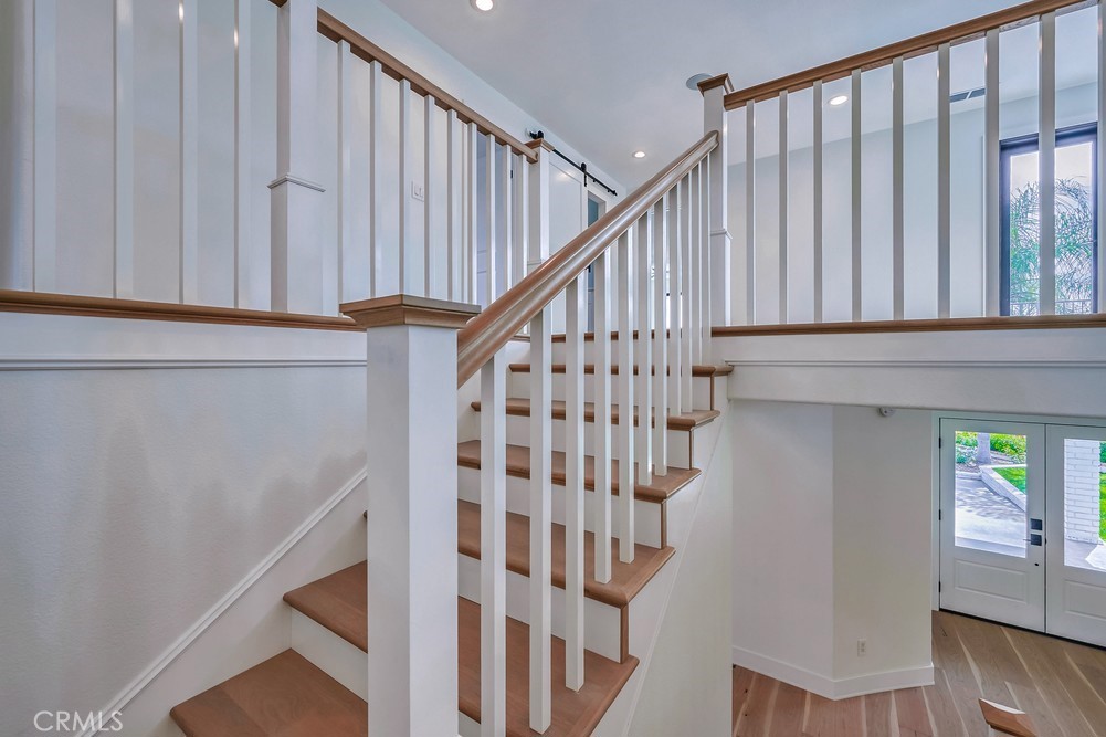 21975 Strawberry Lane
