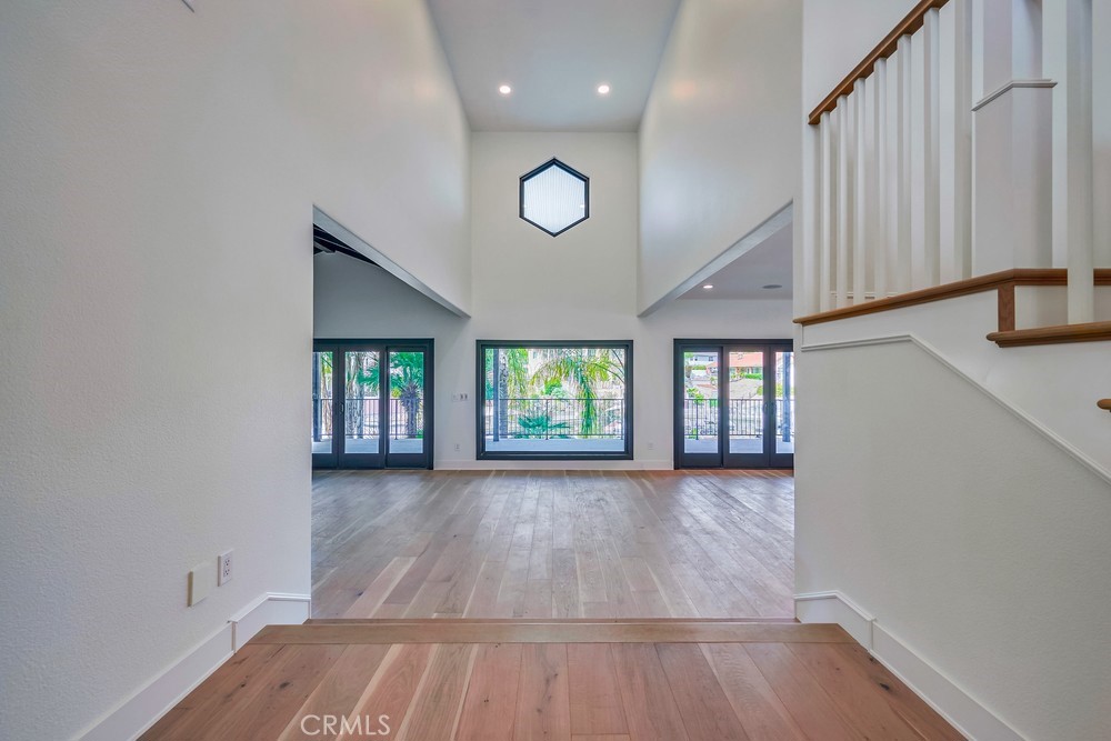 21975 Strawberry Lane