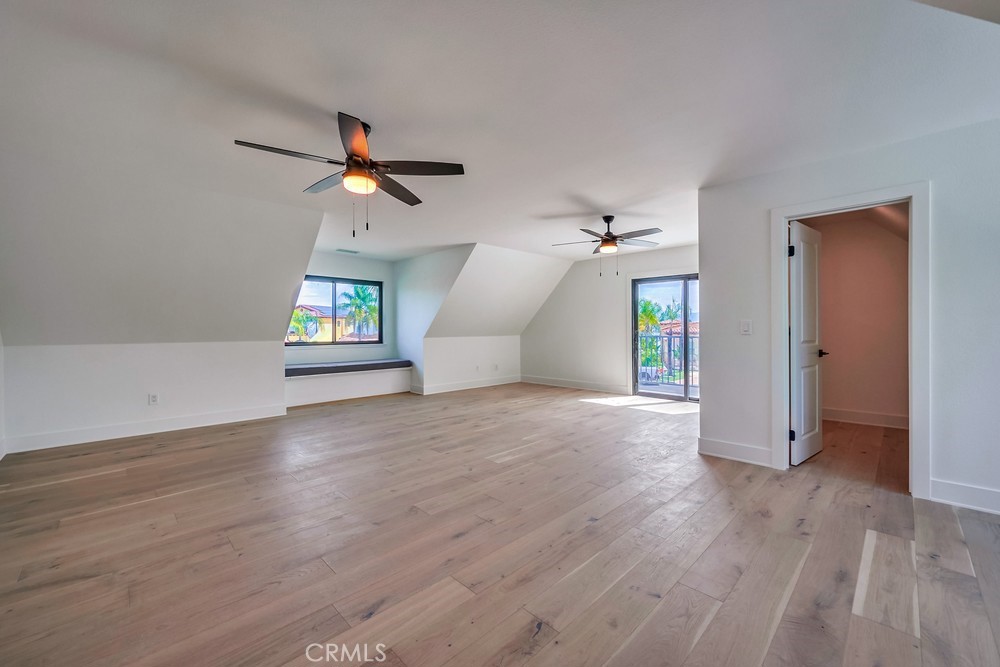 21975 Strawberry Lane