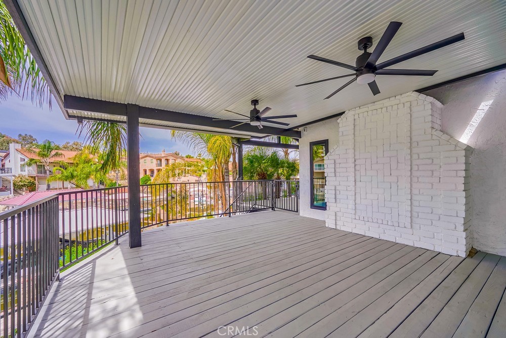 21975 Strawberry Lane