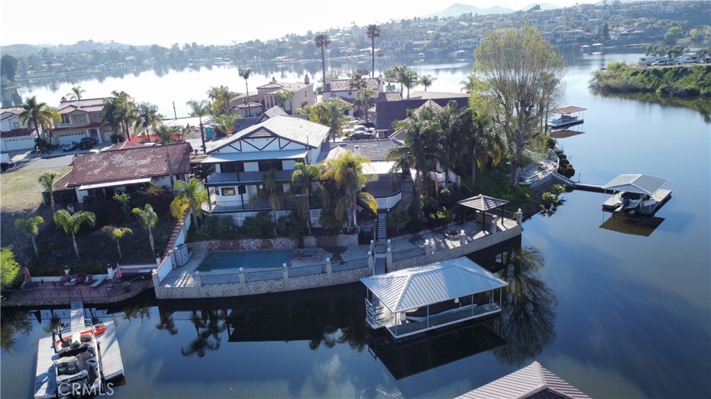 21975 Strawberry Lane