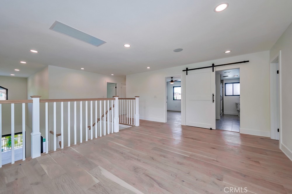21975 Strawberry Lane