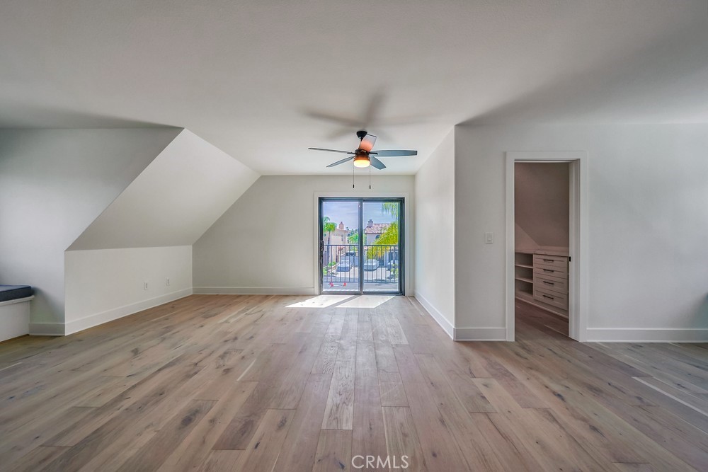 21975 Strawberry Lane
