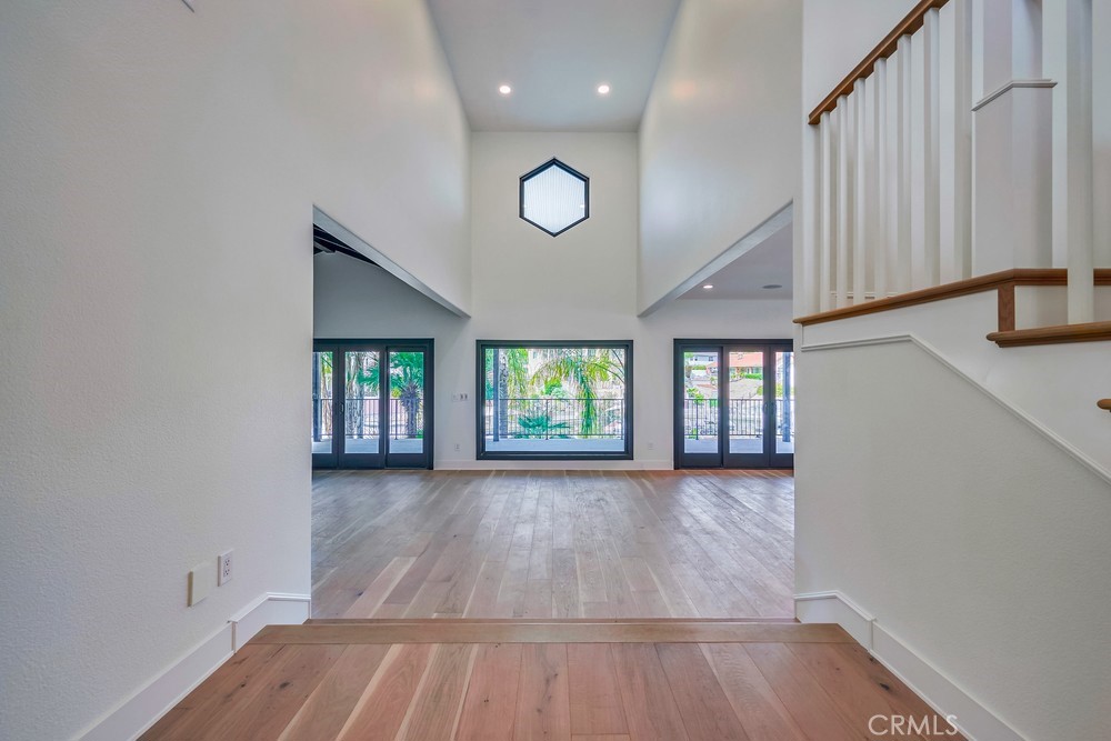 21975 Strawberry Lane