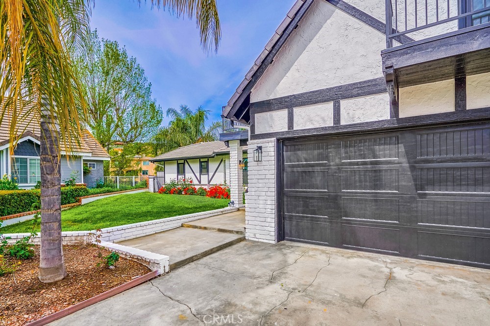 21975 Strawberry Lane