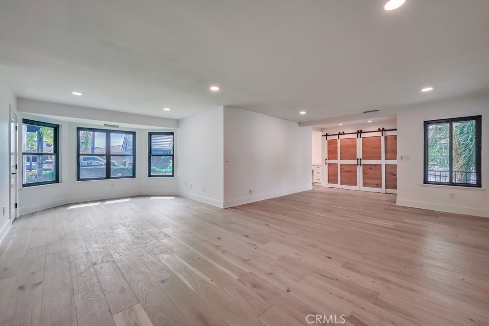 21975 Strawberry Lane