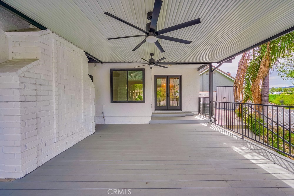 21975 Strawberry Lane