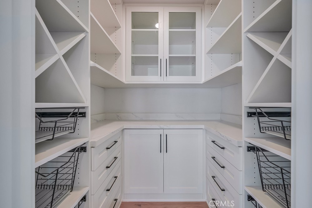 21975 Strawberry Lane