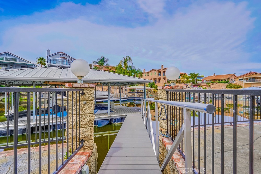 21975 Strawberry Lane