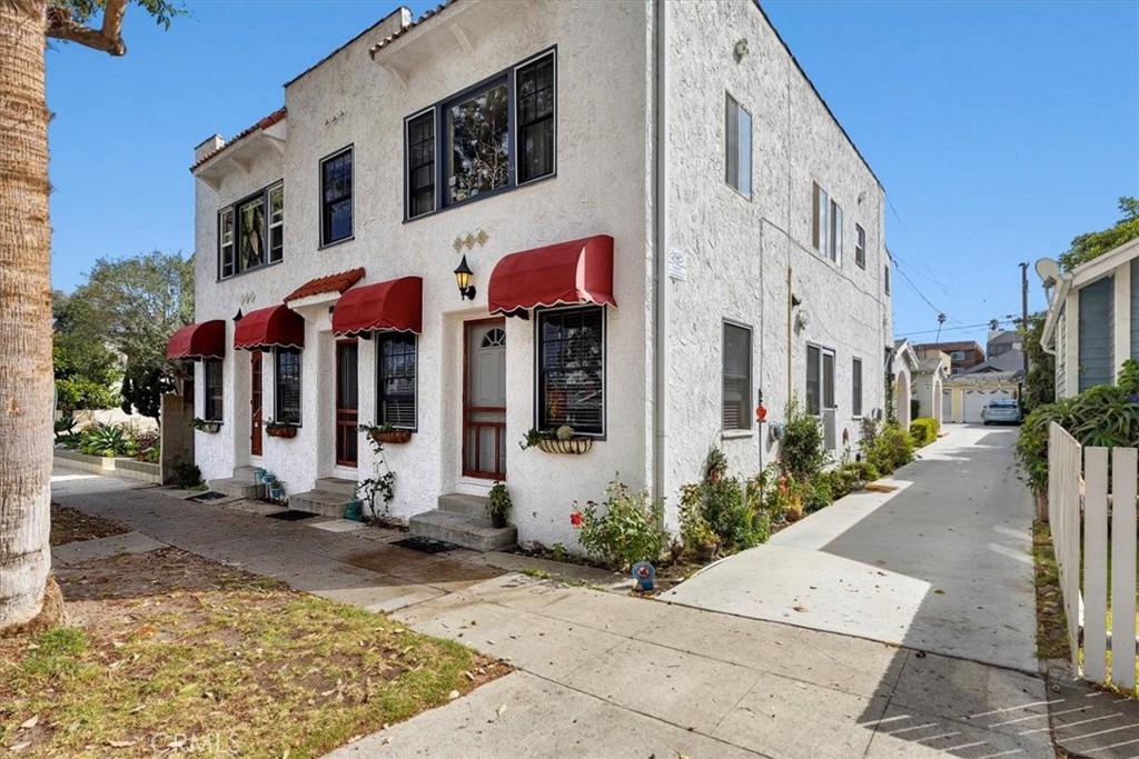 214 S Broadway