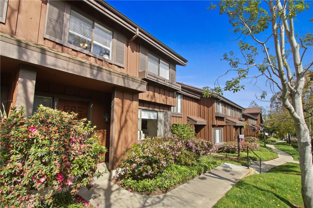 1320 Stonewood Court