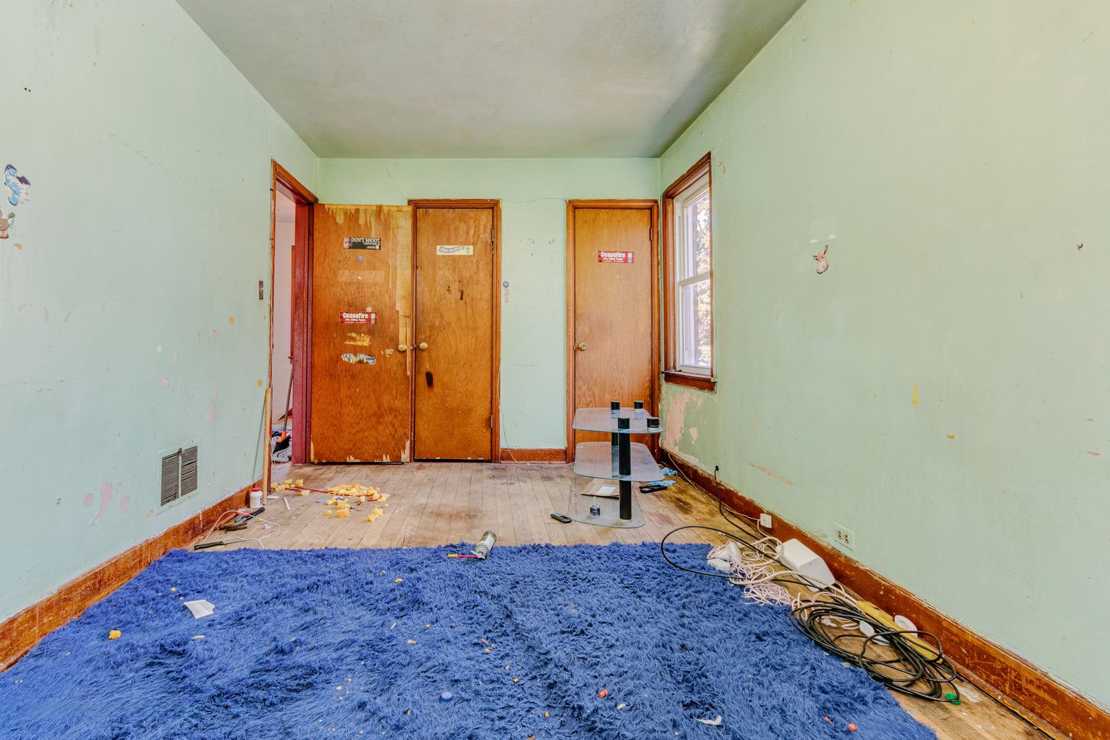 2050 W 76th Street