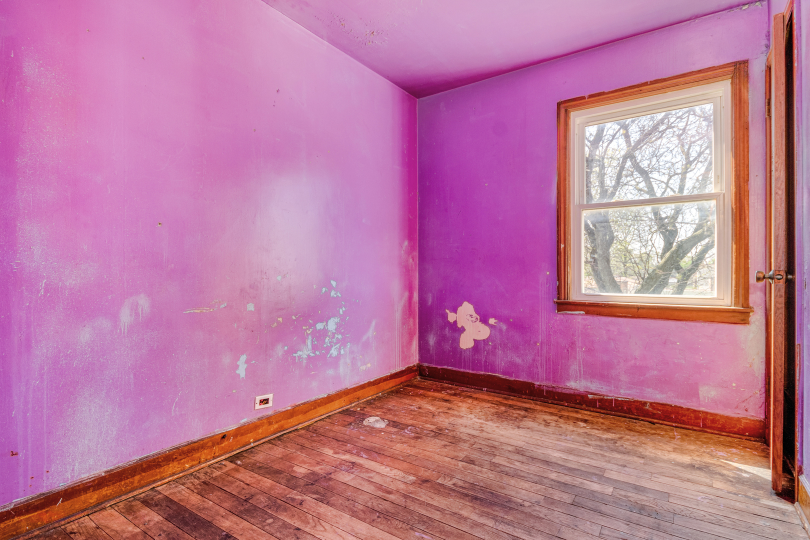 2050 W 76th Street