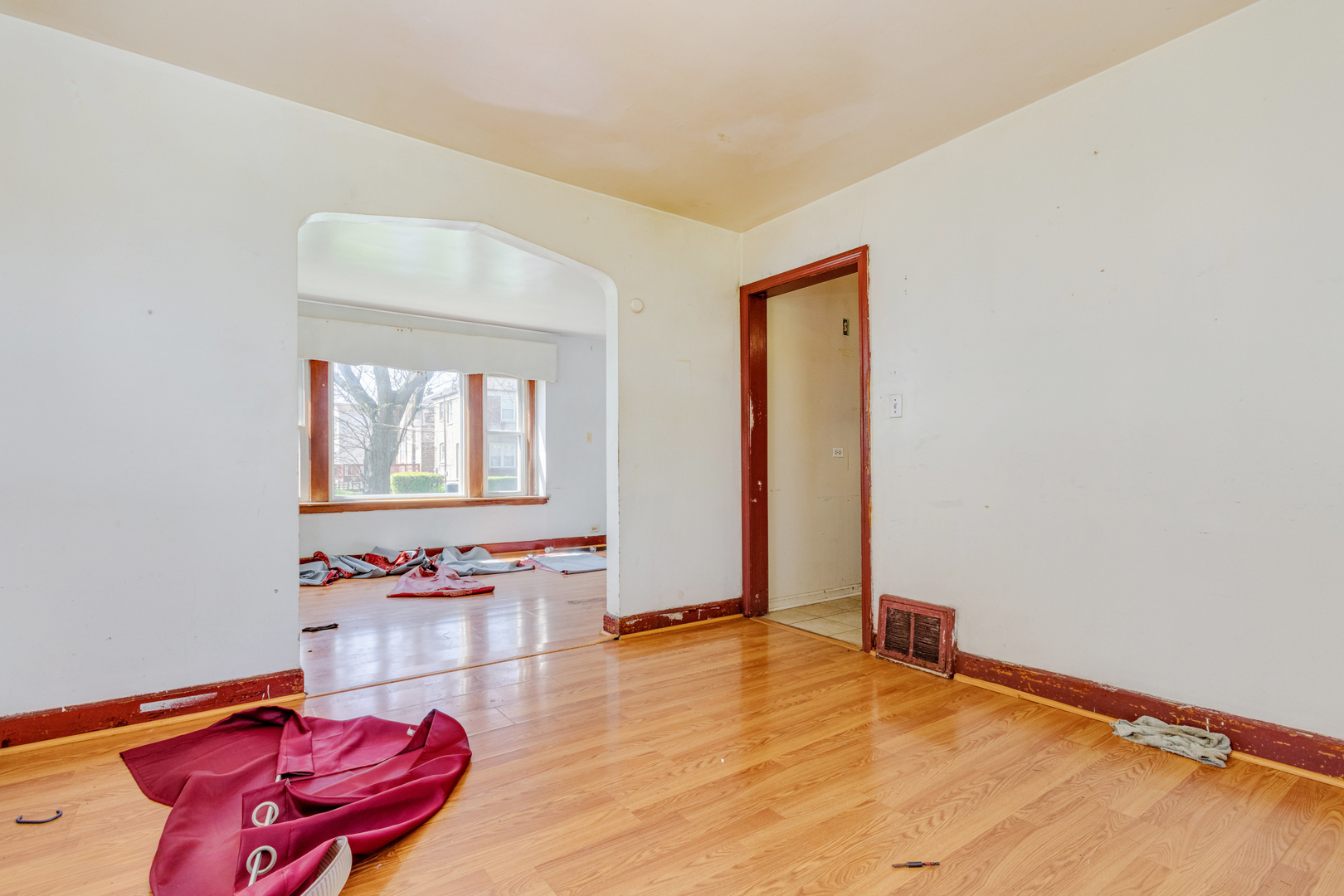 2050 W 76th Street