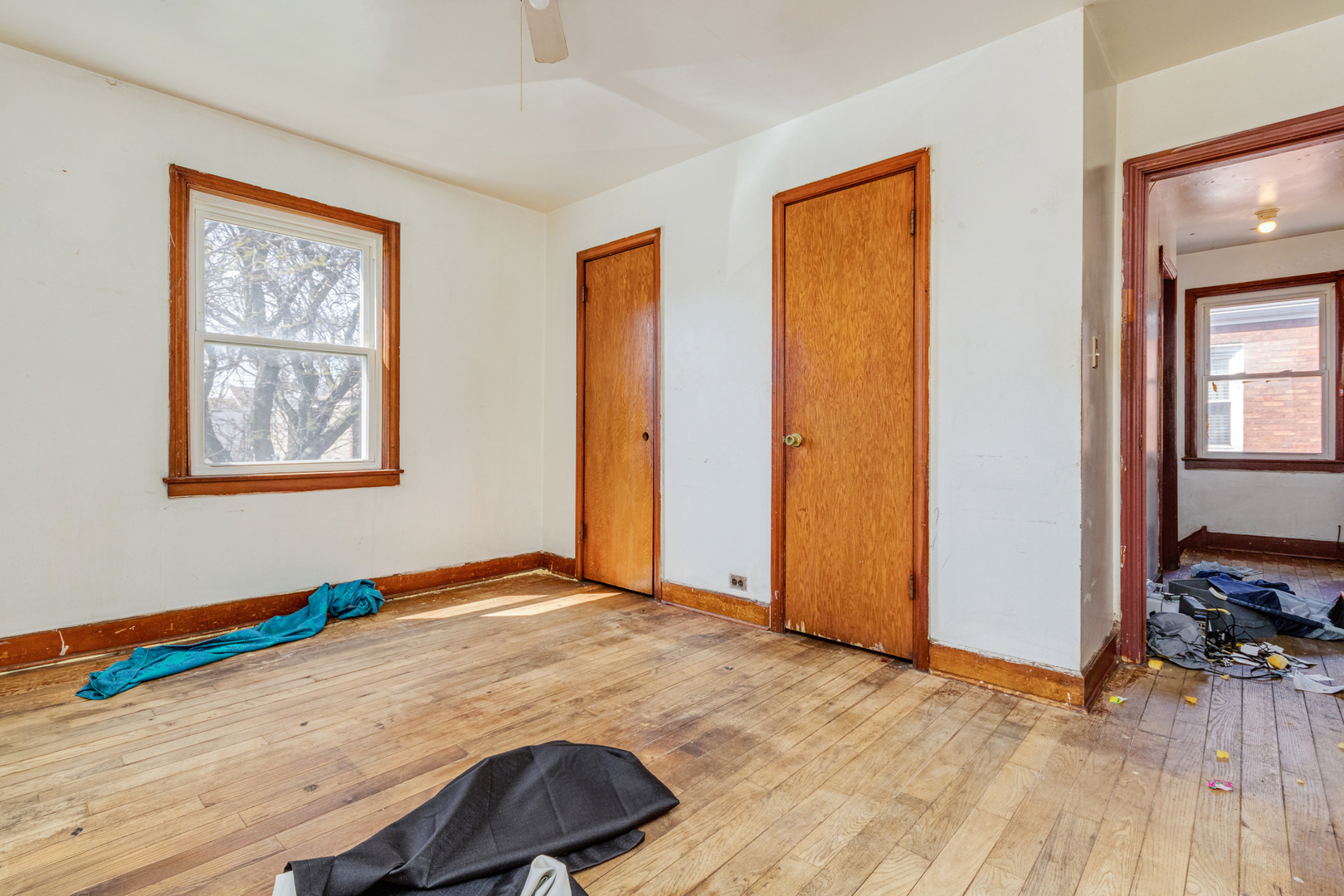 2050 W 76th Street