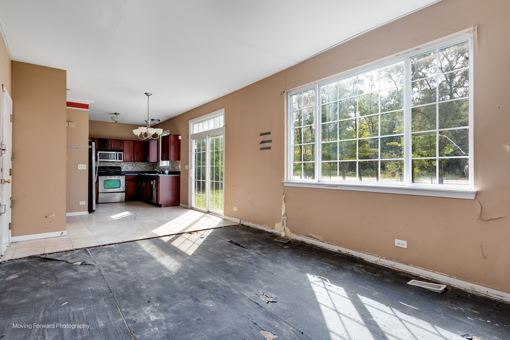 1098 Walker Court