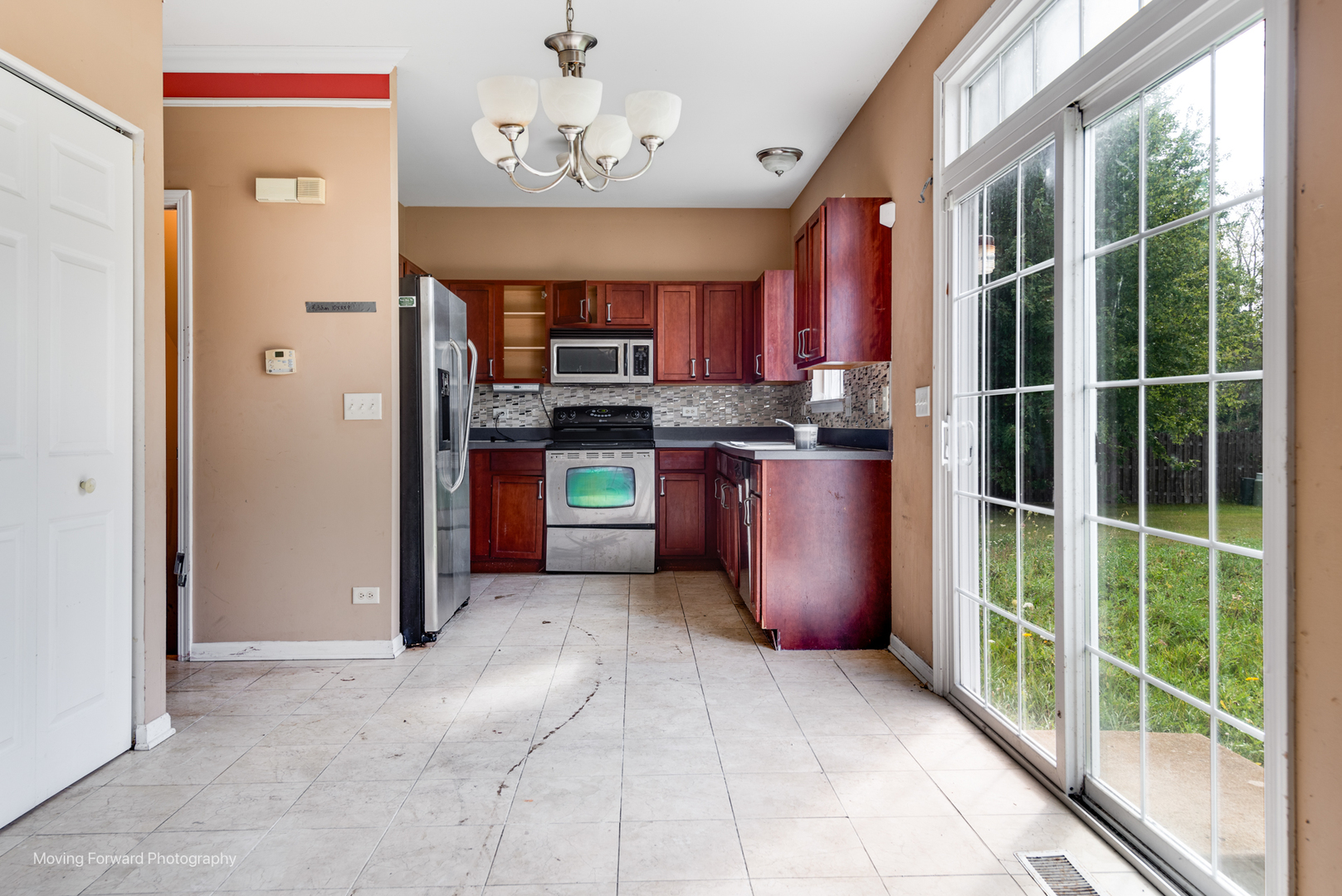 1098 Walker Court