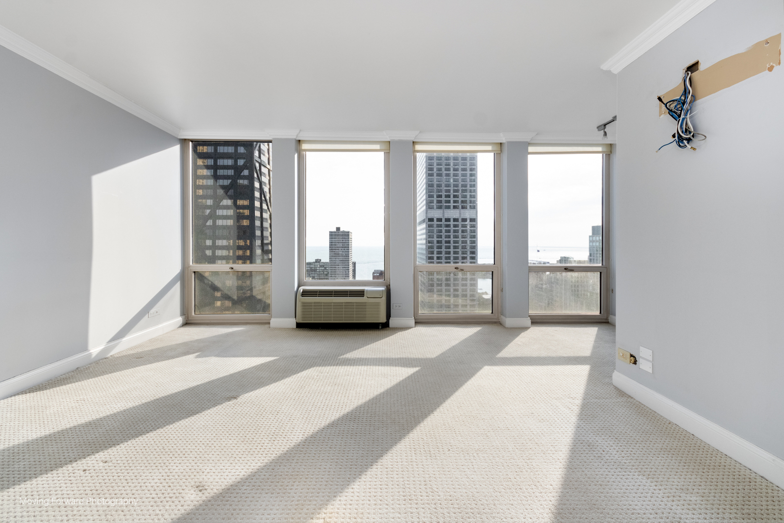 111 E Chestnut Street Unit: 40C