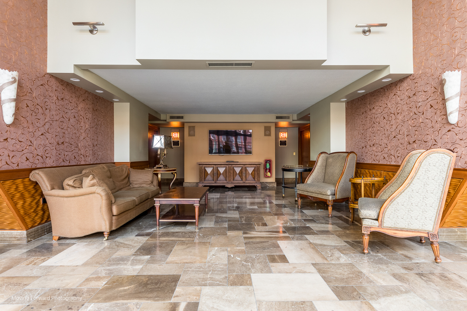 111 E Chestnut Street Unit: 40C