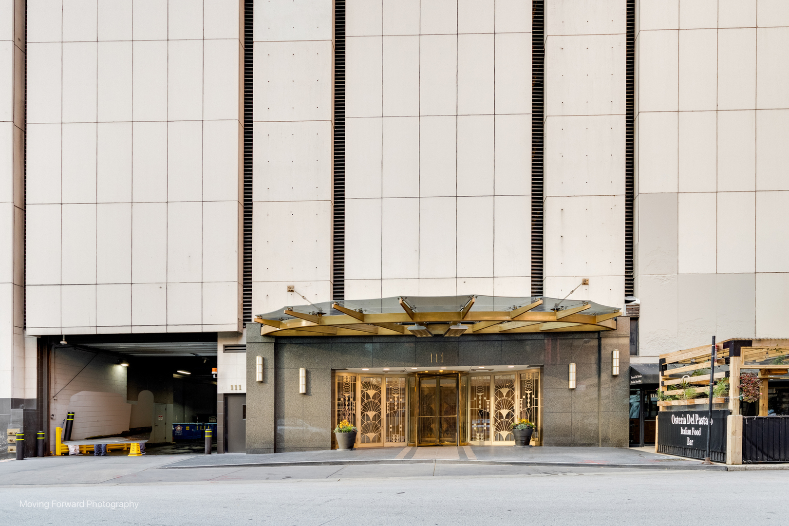 111 E Chestnut Street Unit: 40C