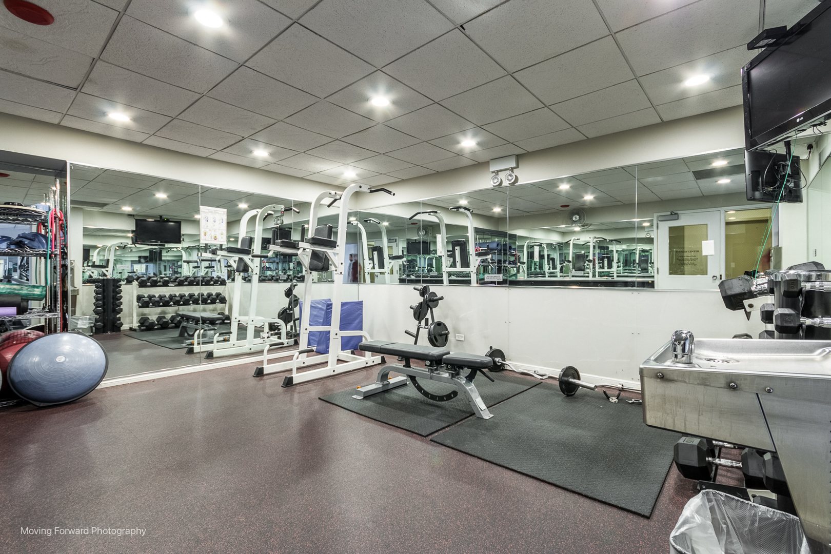 111 E Chestnut Street Unit: 40C
