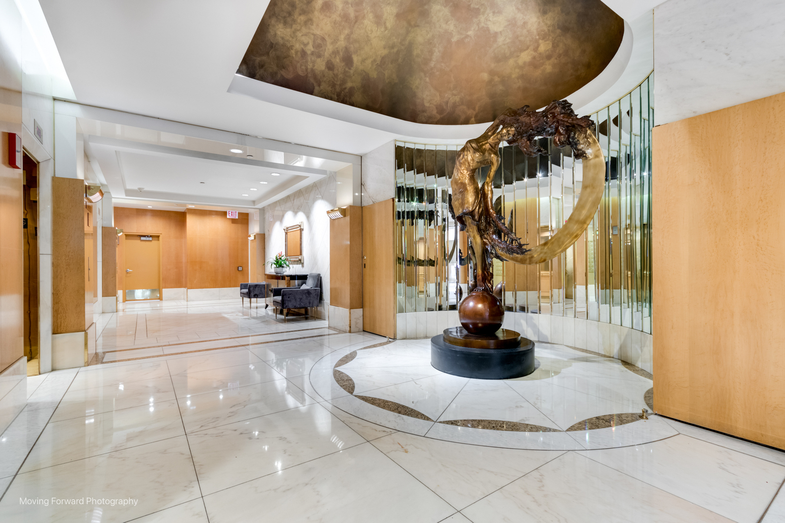 111 E Chestnut Street Unit: 40C