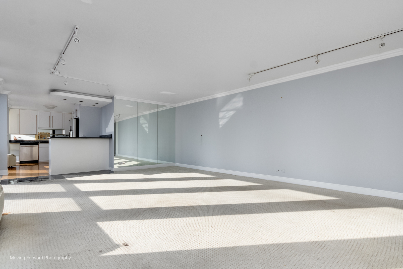 111 E Chestnut Street Unit: 40C