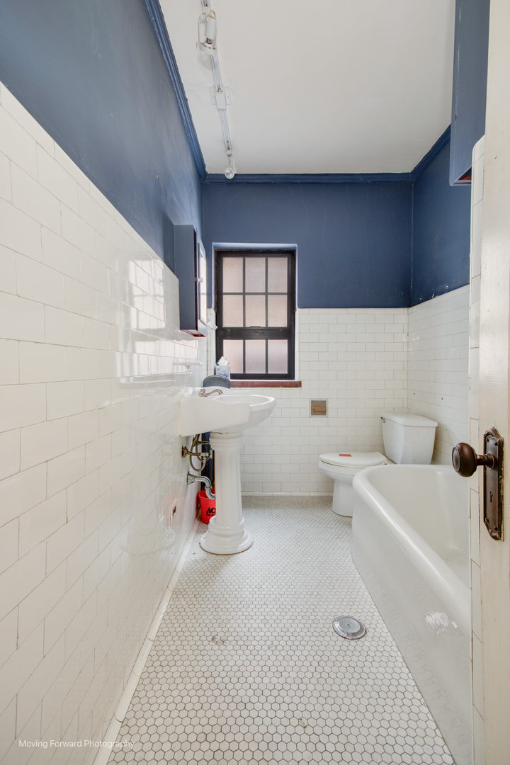 5712 S Kenwood Avenue Unit: 2