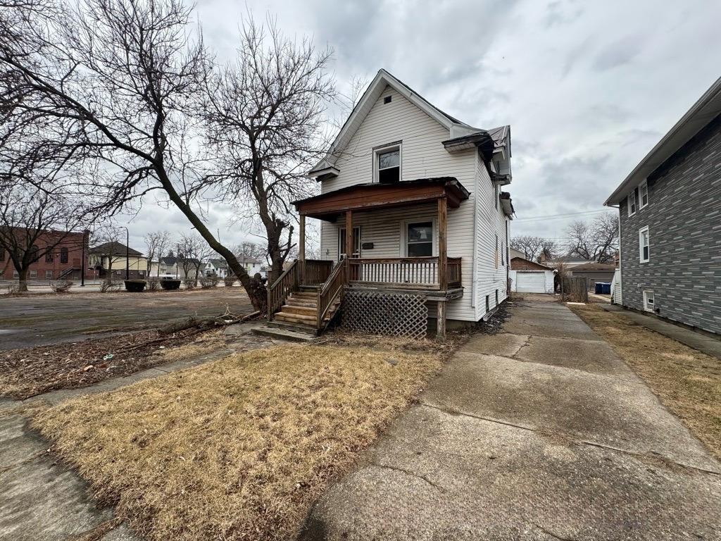 611 S 13th Avenue