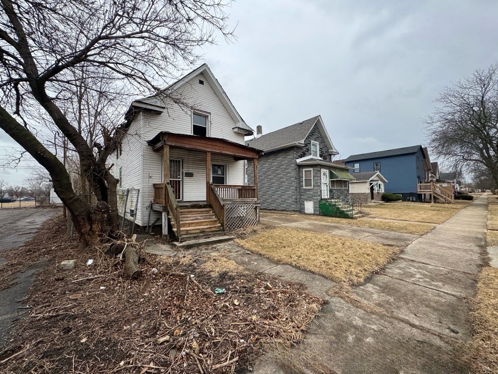 611 S 13th Avenue