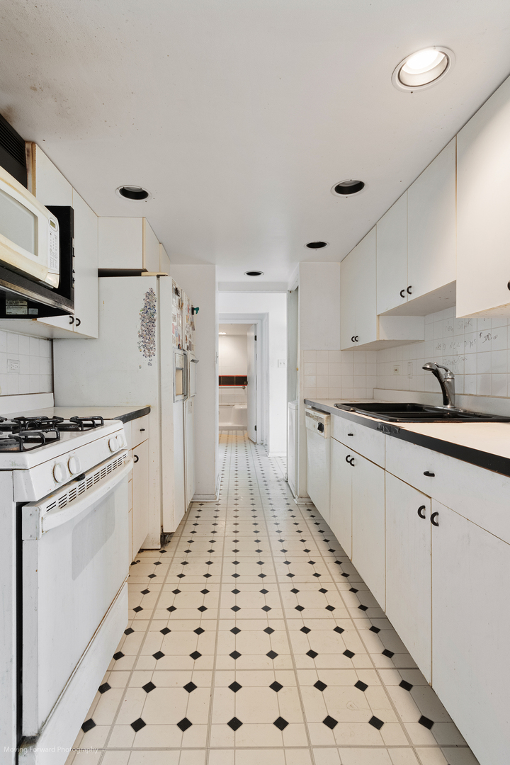 500 Park Avenue Unit: 726