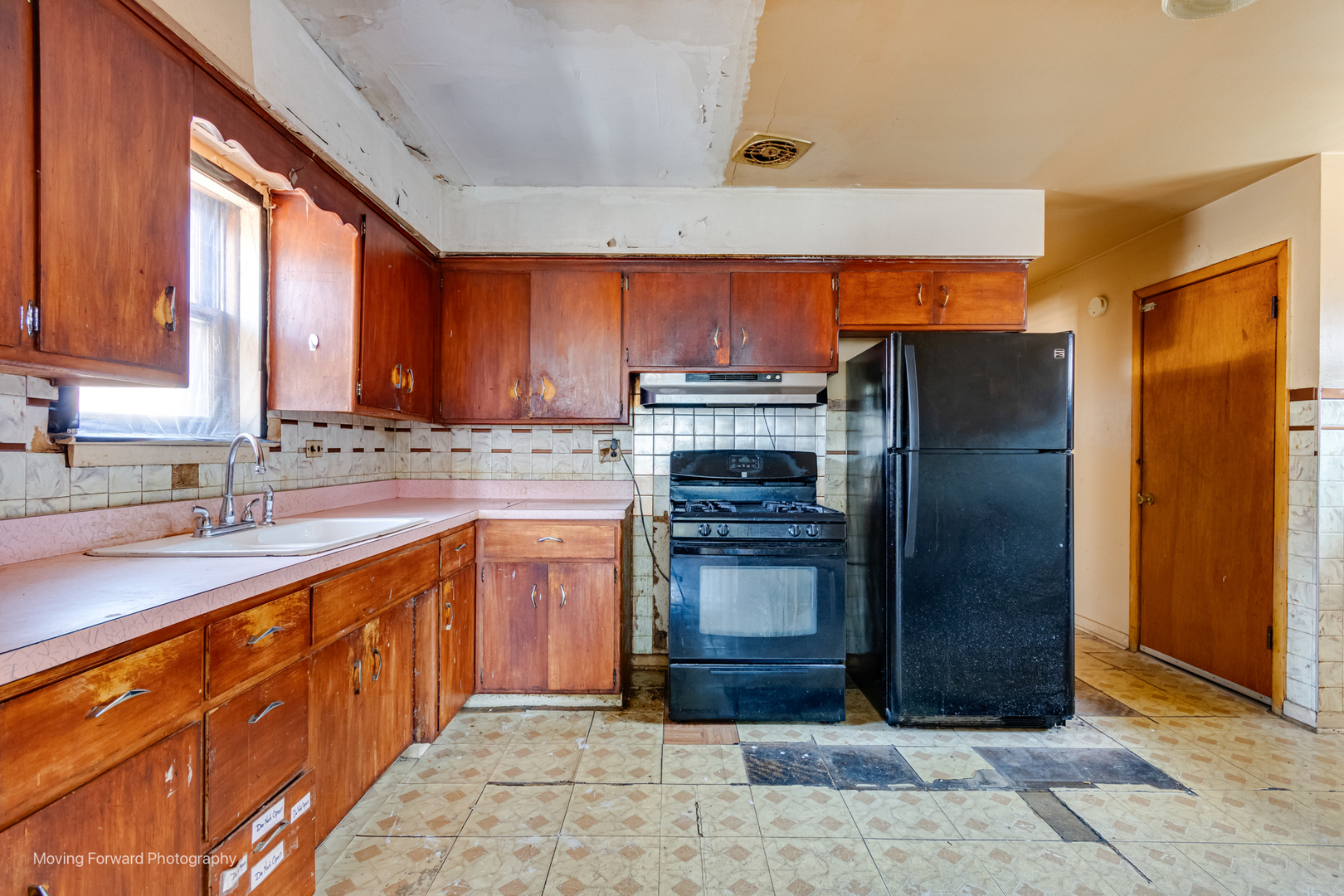 7652 W 63rd Place