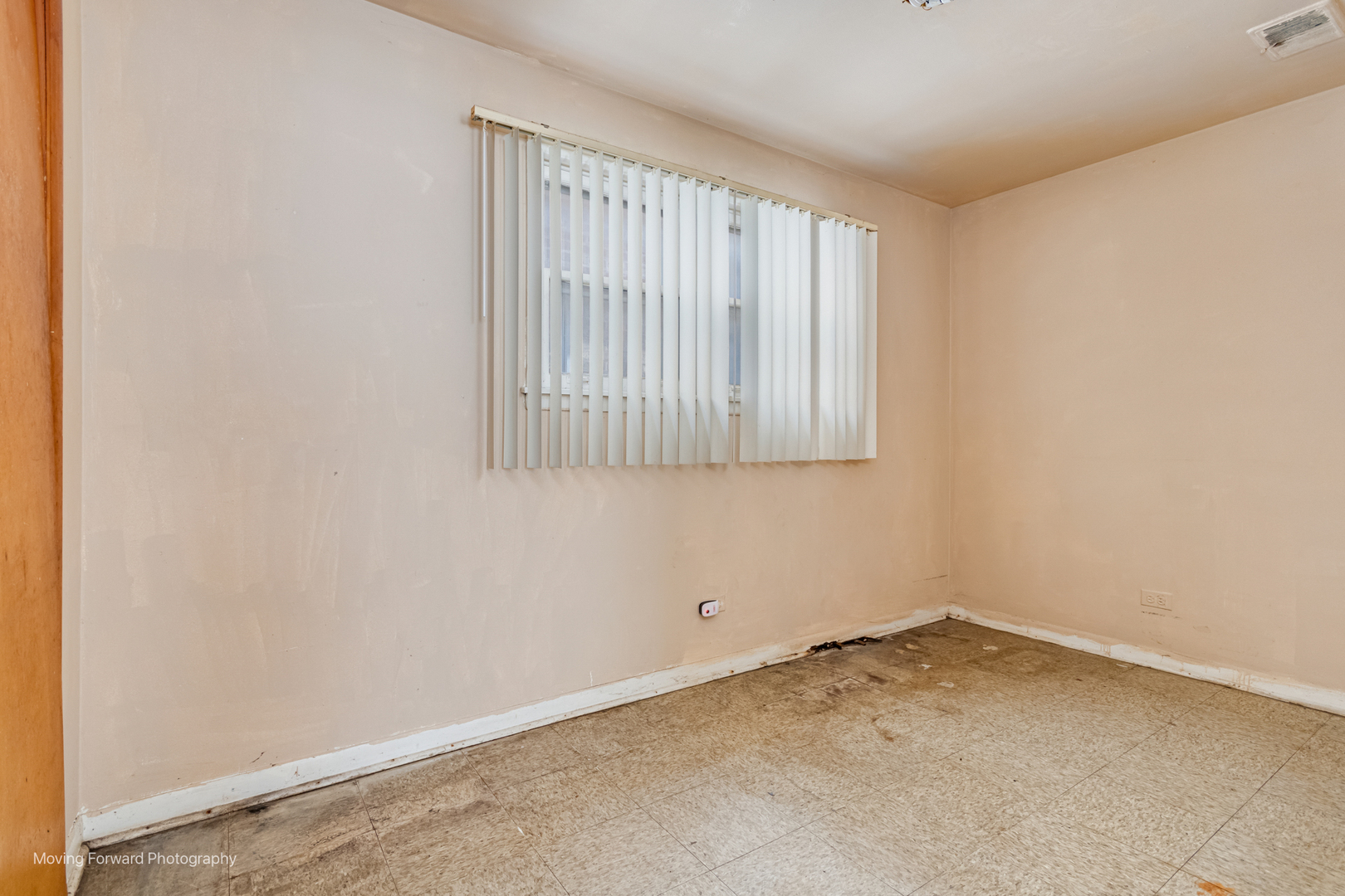 7652 W 63rd Place