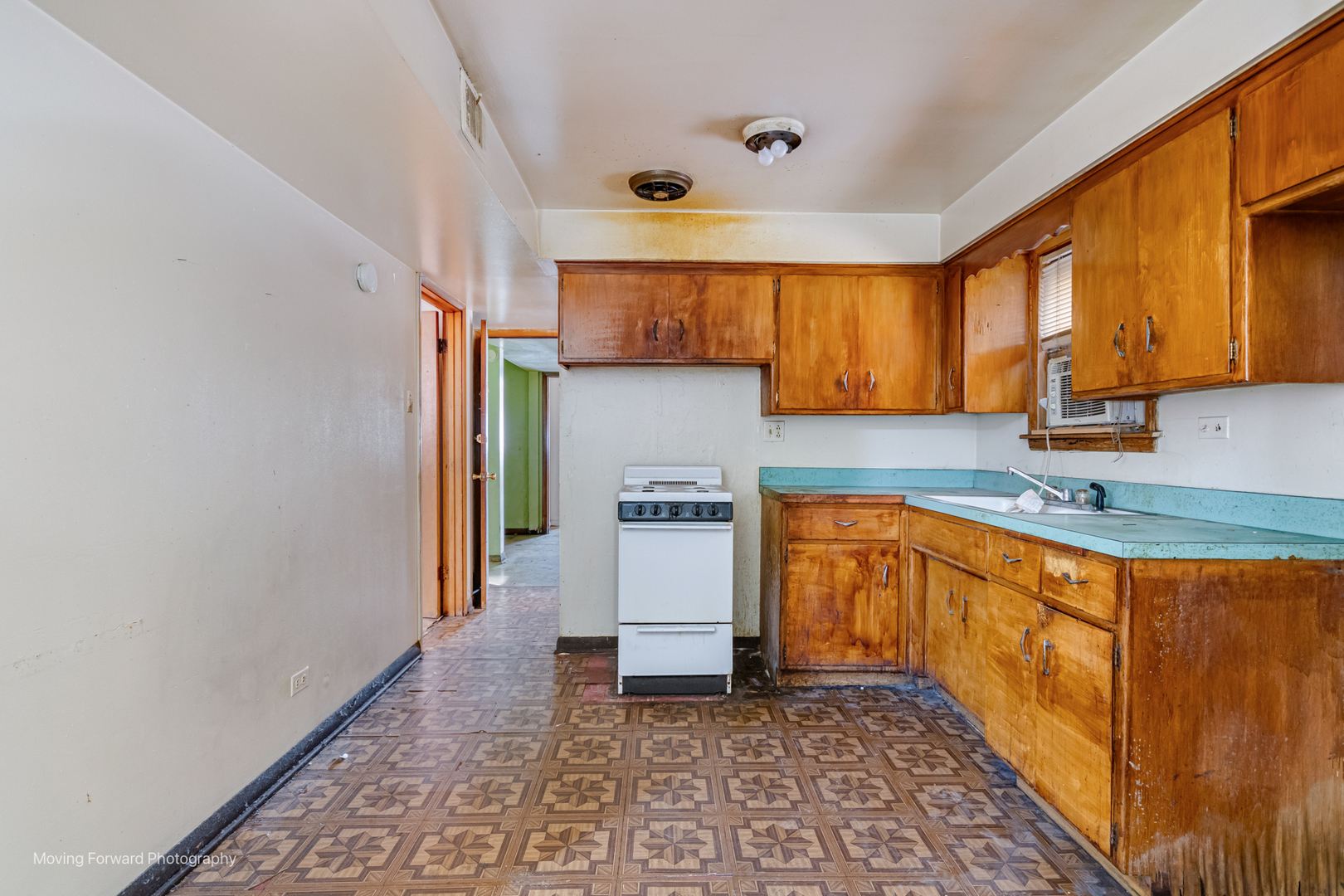 7652 W 63rd Place