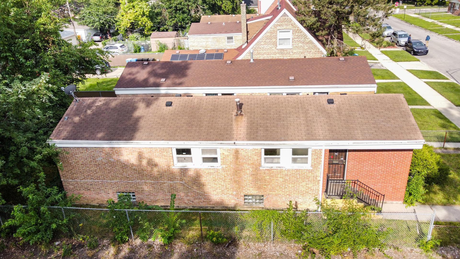 1335 W 109th Street