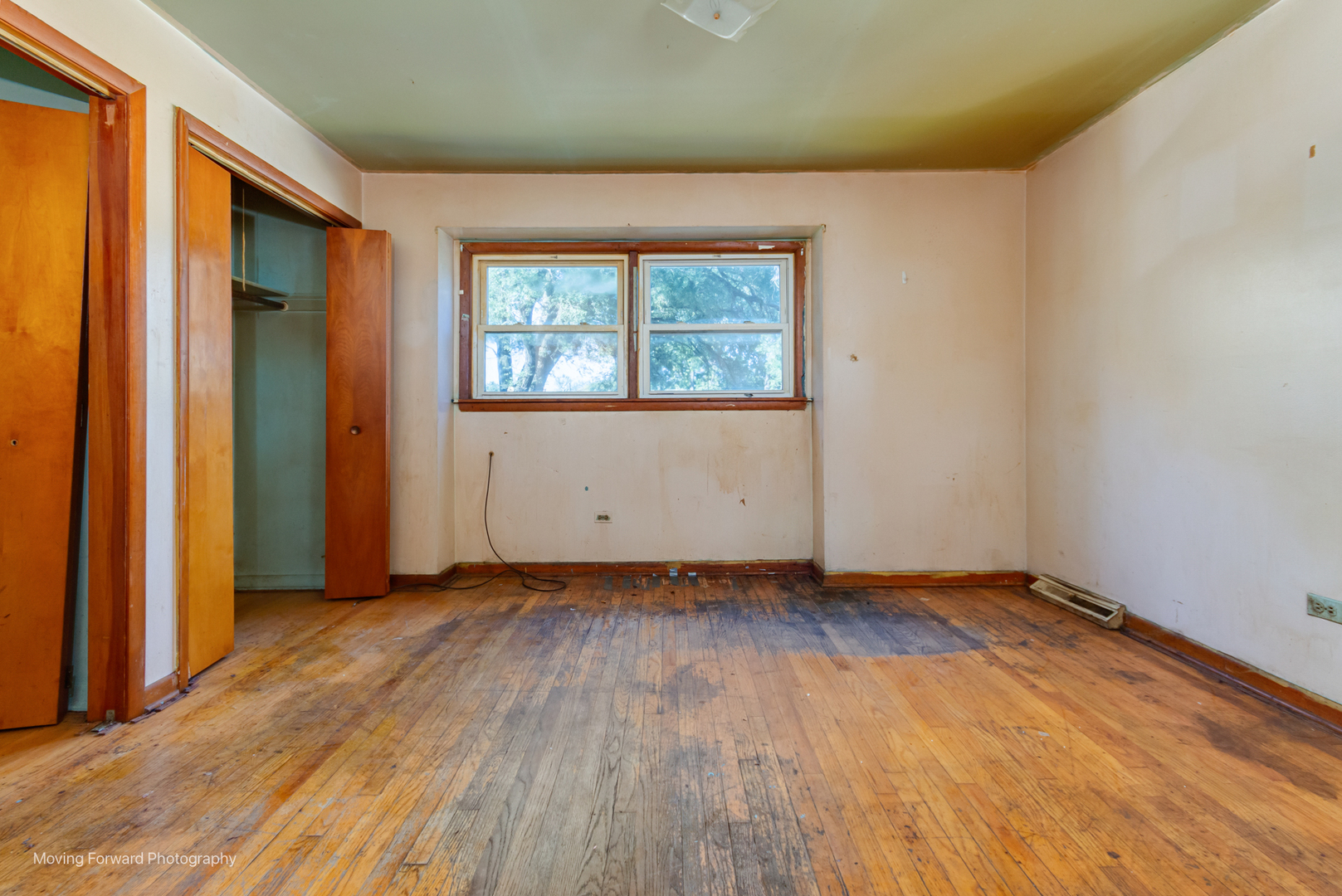 1237 W 110th Place