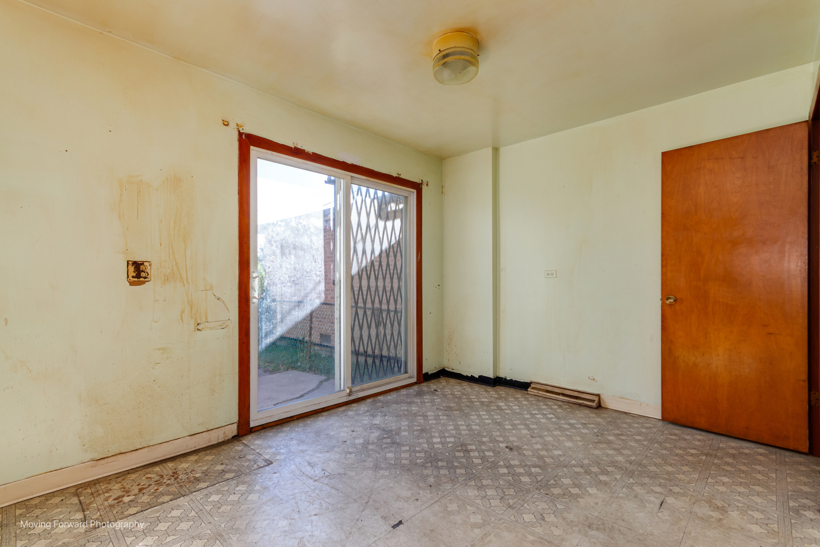 1237 W 110th Place