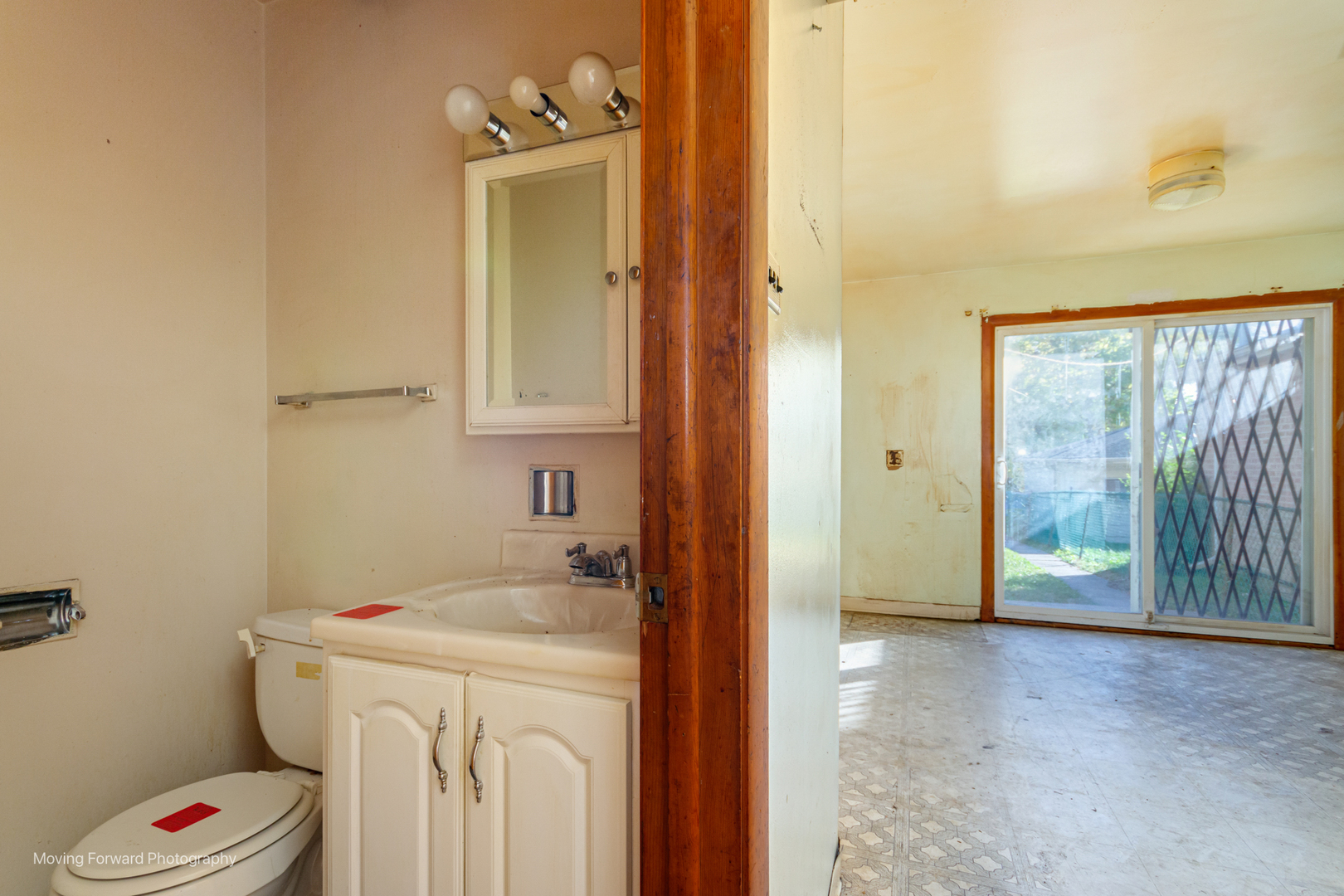 1237 W 110th Place