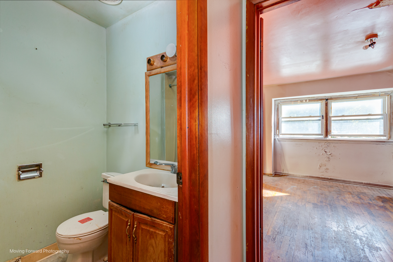 1237 W 110th Place