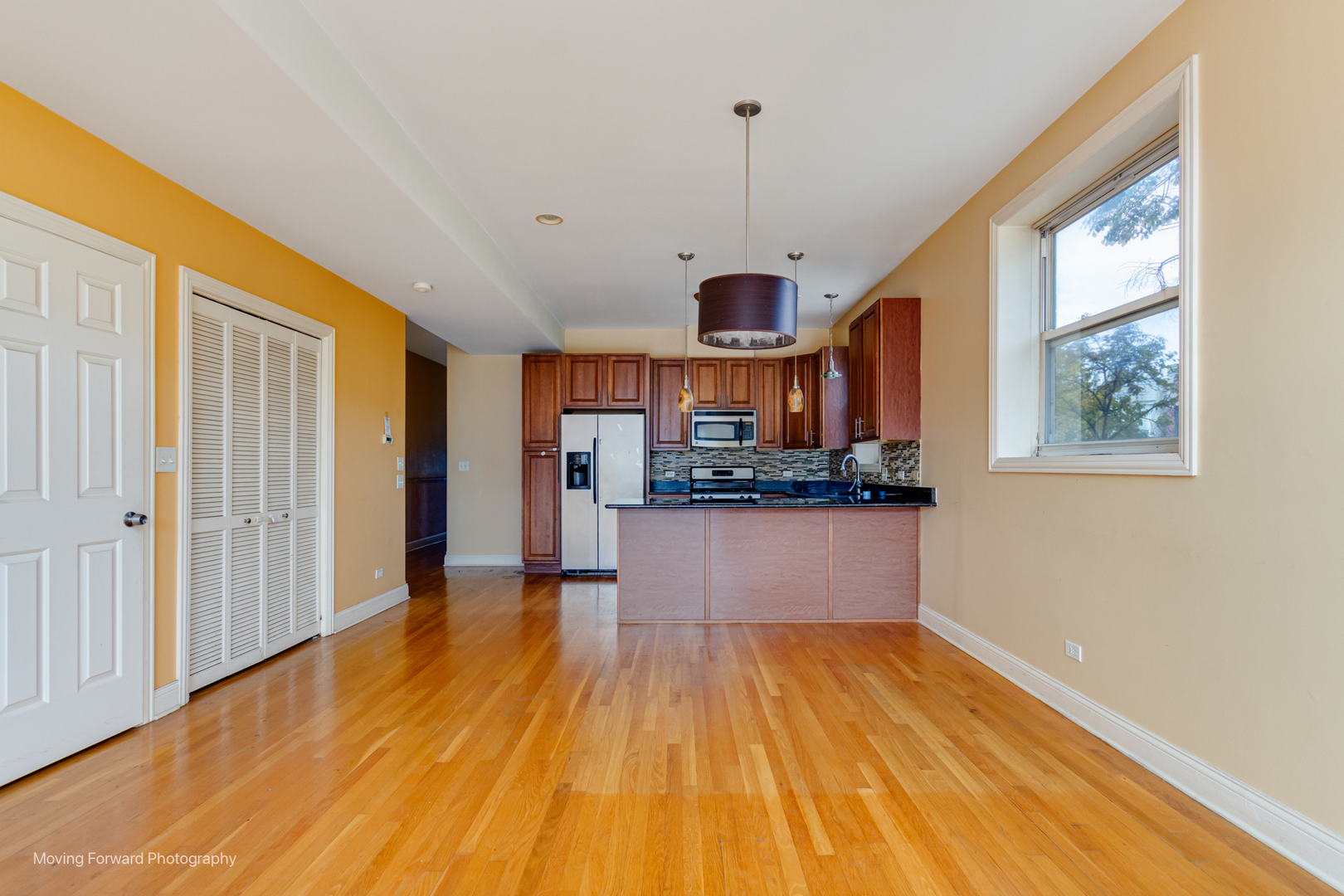 4900 S VINCENNES Avenue Unit: 3