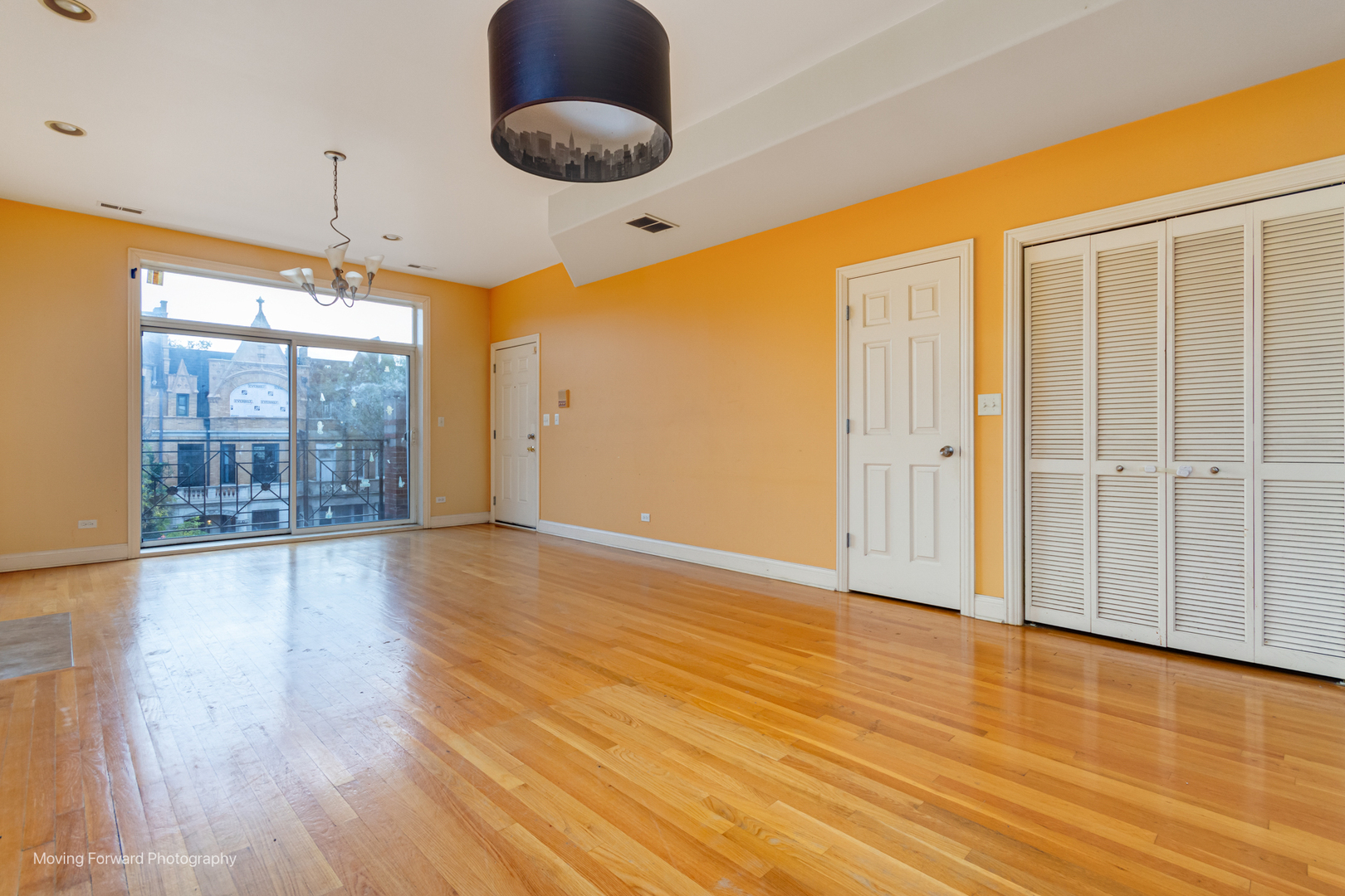 4900 S VINCENNES Avenue Unit: 3