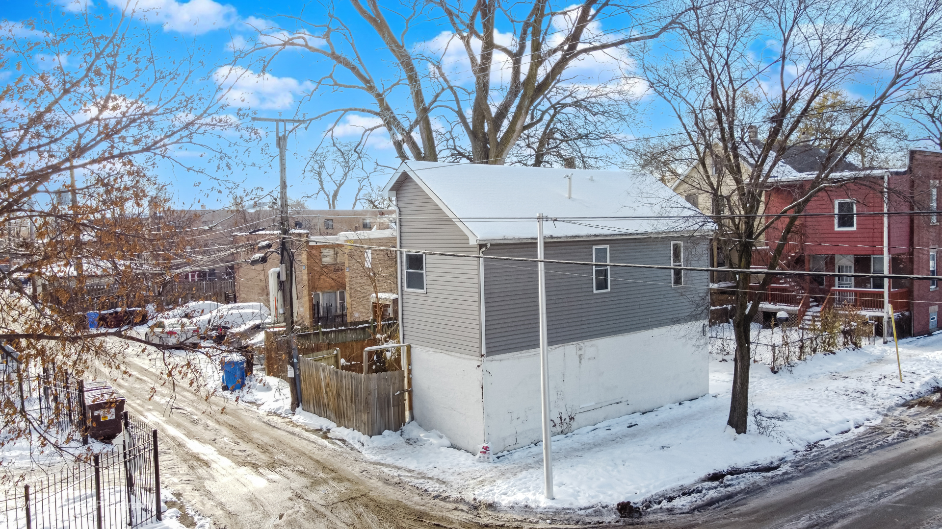 1715 E 70th Street