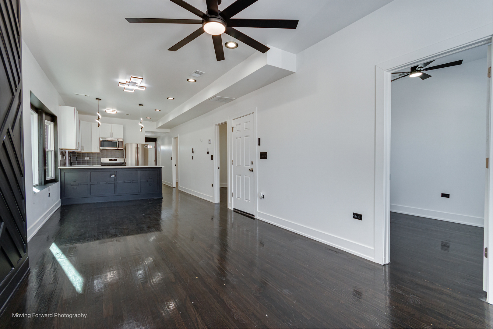 4941 W Iowa Street