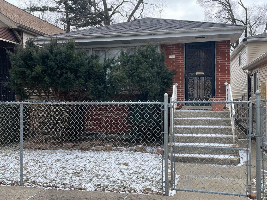 335 W 106th Place